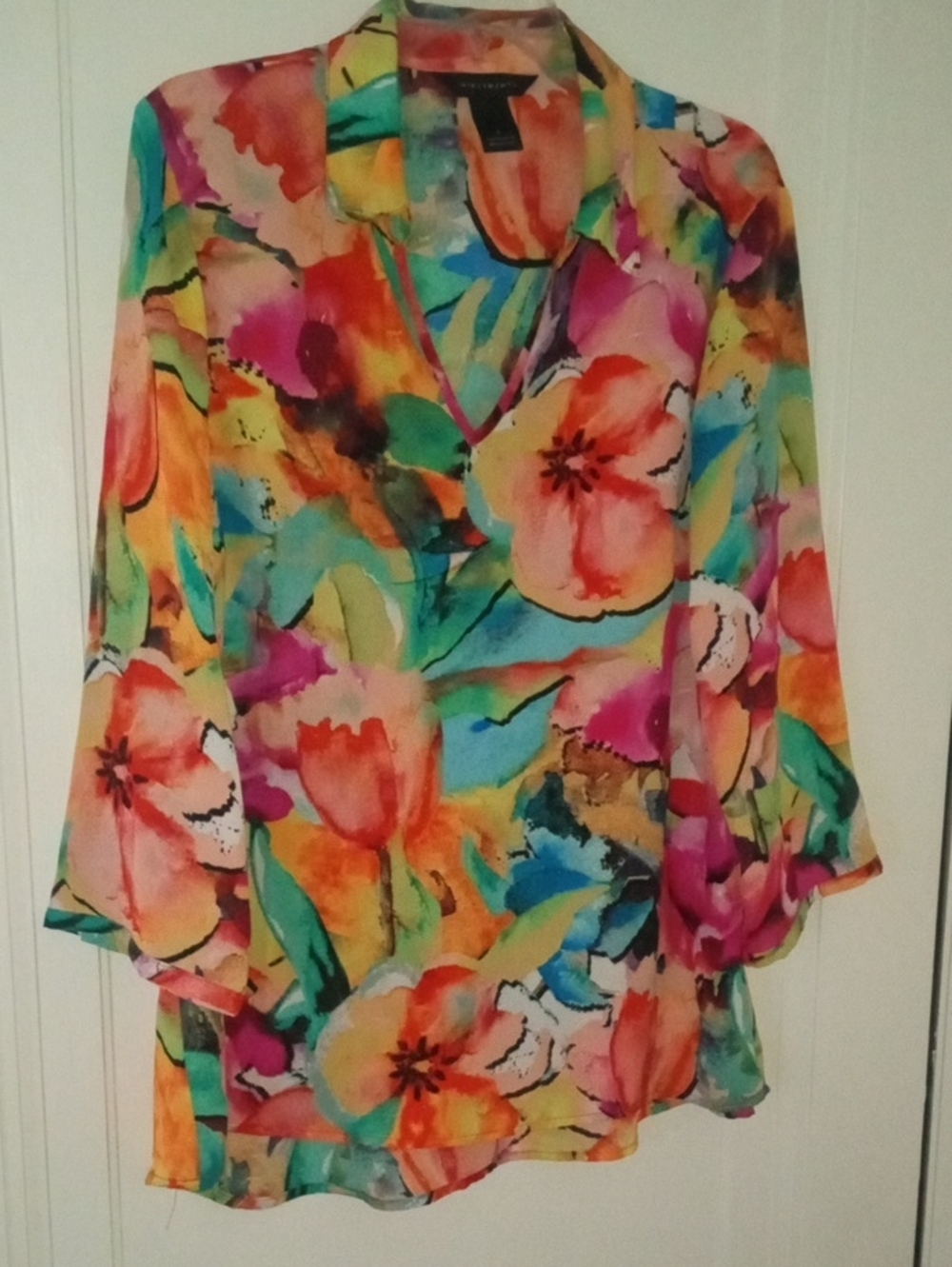 women large top 3/4 sleeve light weight, bright colorful
